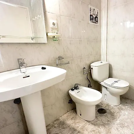 Skol 131 - At Skol Building In Centre With Sea Views. Apartament
